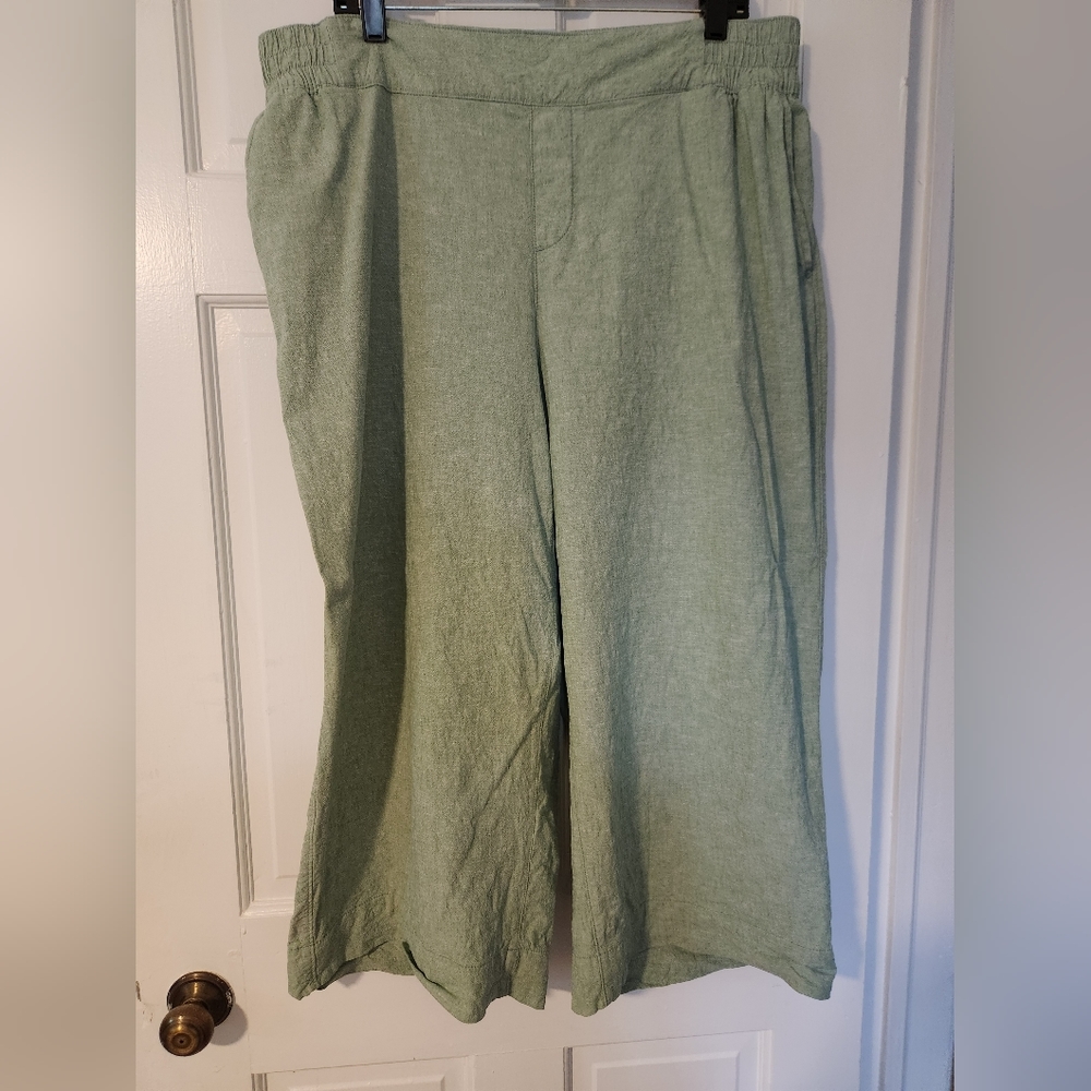 Pretty light green flowy pants